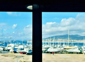 Holibai, Exeira, Frente al puerto deportivo, Baiona
